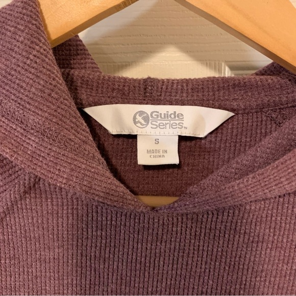 NWOT Guide Series Hooded Thermal with Pouch - Picture 2 of 3